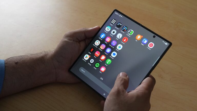 Unlock Business Productivity with the Samsung Galaxy Z Fold7